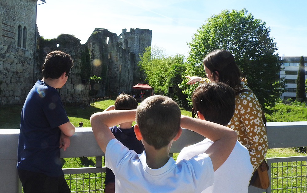 Découvrir : QUÊTE DE CHÂTEAU (SVAH)